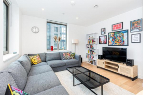 Gorgeous 1BR with balcony, 2min Tottenham Hale Tube